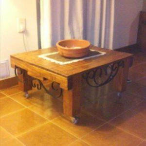recycled pallet coffee table with wheels