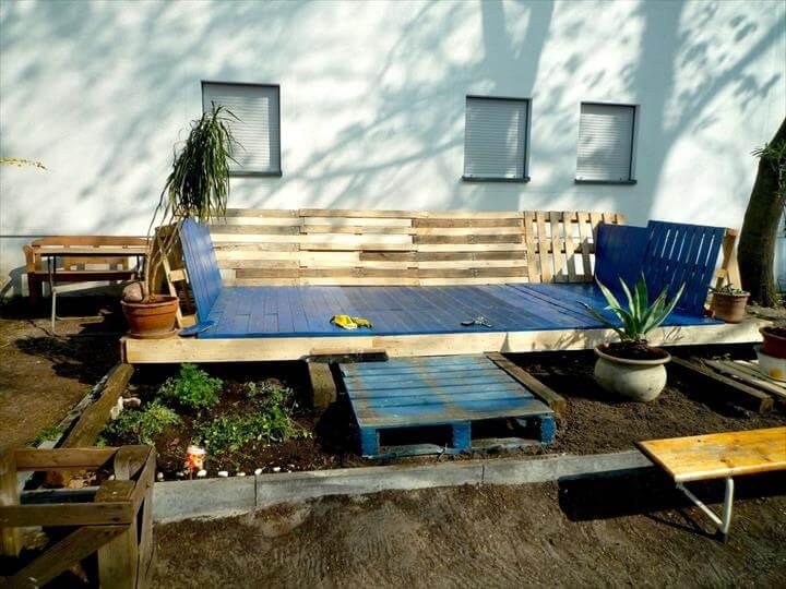 repurposed pallet deck furniture