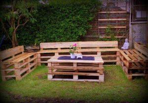 DIY Pallet Garden Sitting Furniture - Easy Pallet Ideas