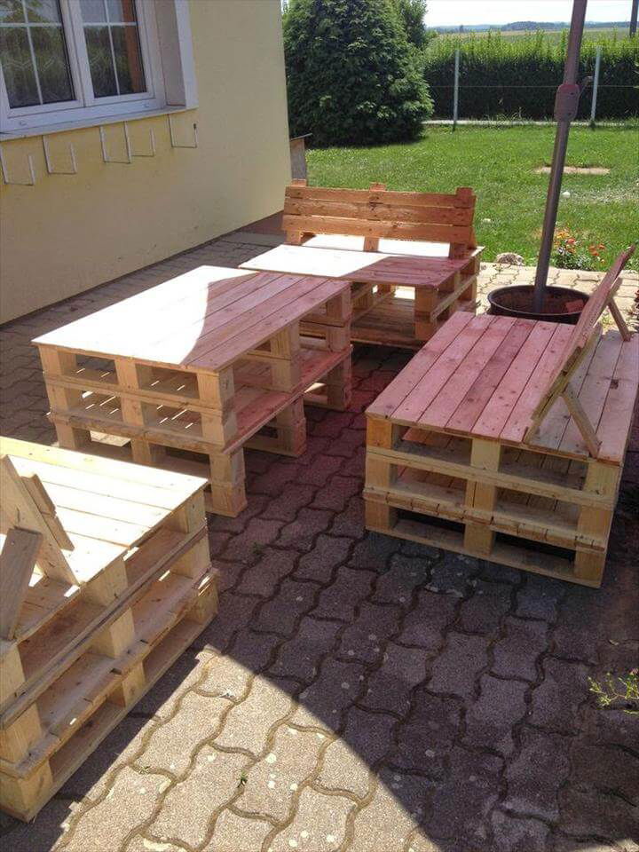 Patio Furniture Set Made From Pallets Easy Pallet Ideas