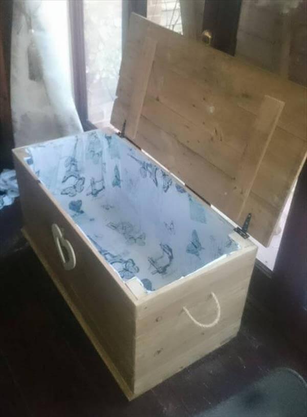 recycled pallet chest