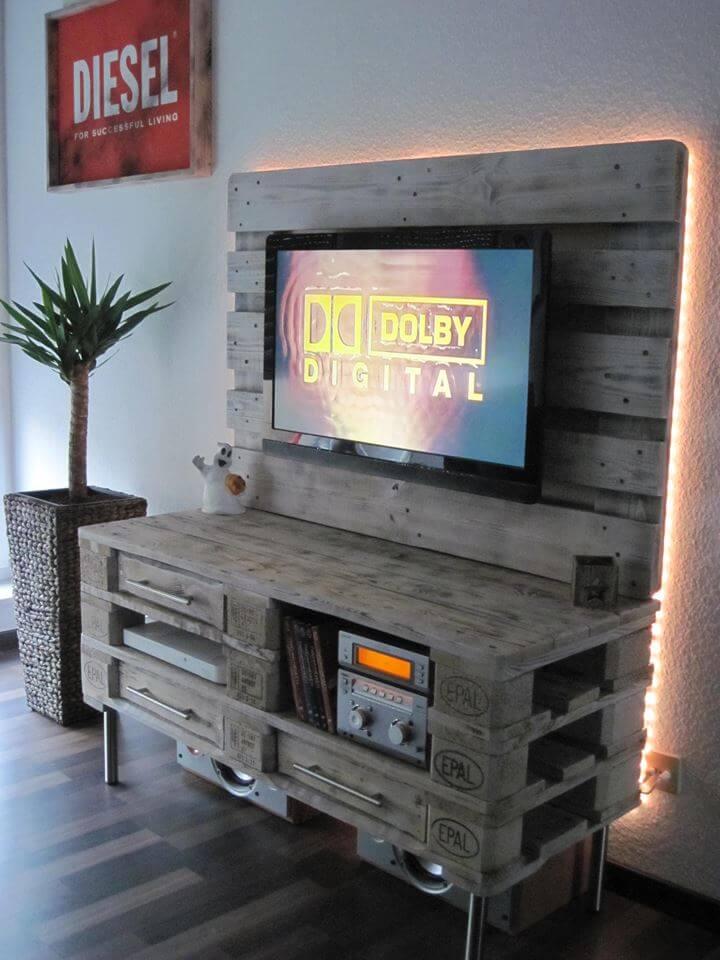 recycled pallet media console and ladies dresser table