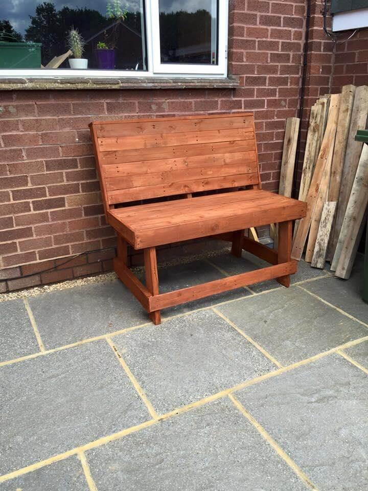 diy recycled pallet garden and lounge bench