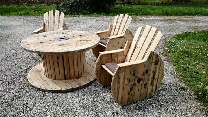 upcycled pallet and cable spool dining table with 4 chairs