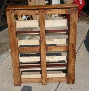 Wooden Pallet Bookshelf - Easy Pallet Ideas