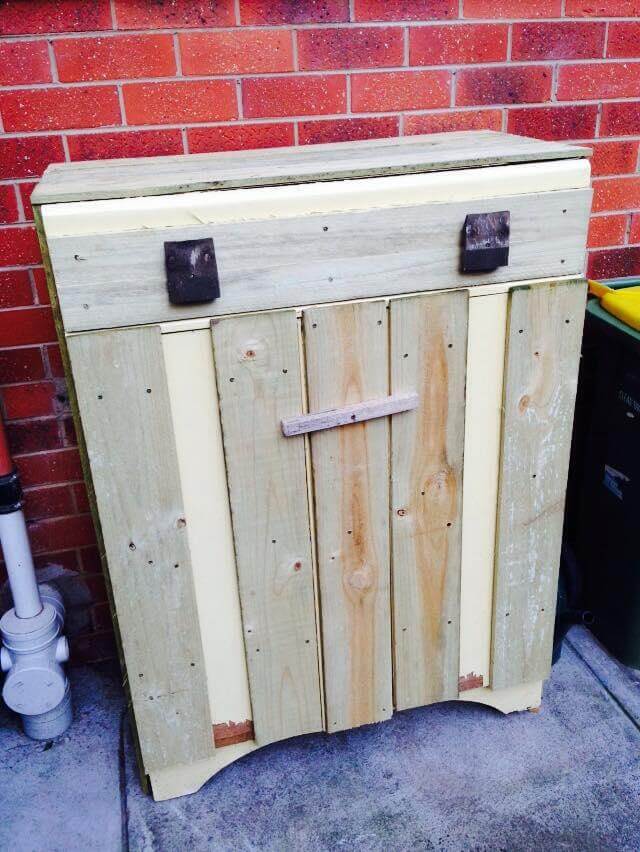 Wooden Pallet Trash Bin Easy Pallet Ideas