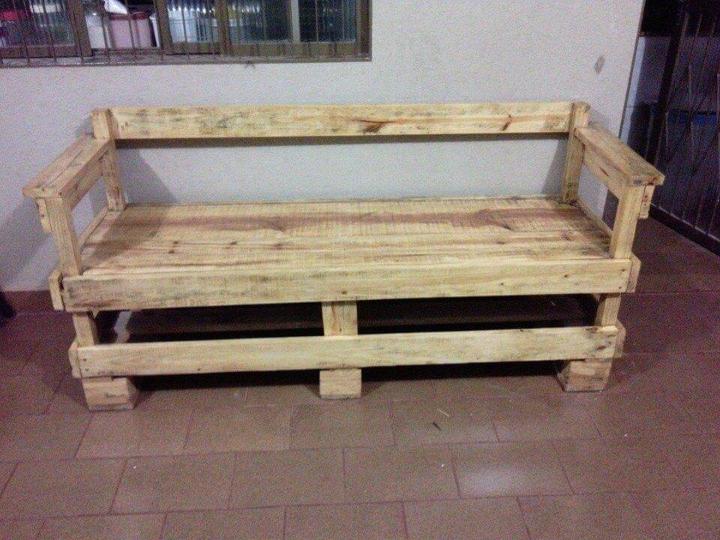 sturdy bench made of pallets