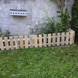 recycled pallet fence