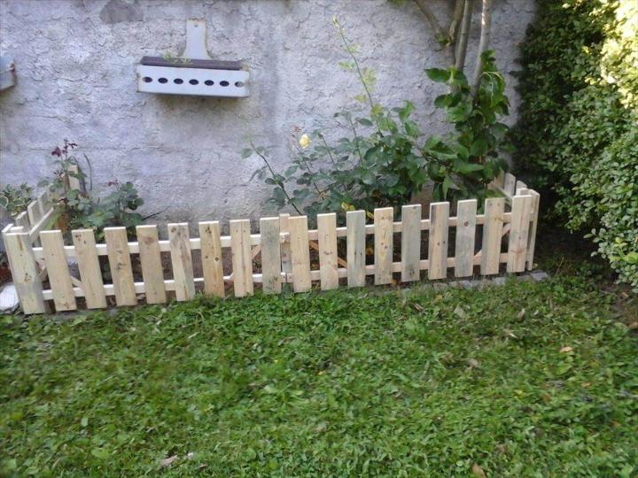 Pallet Garden Fence - Easy Pallet Ideas
