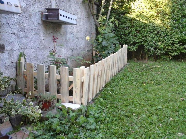 diy pallet garden fence