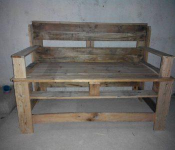 recycled pallet bench