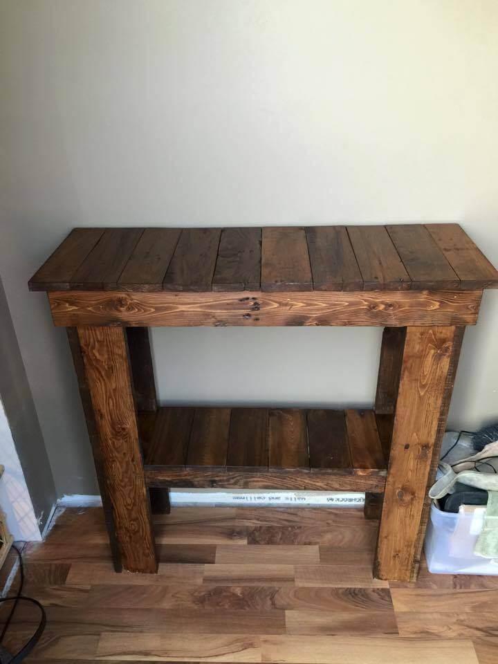 recycled pallet entryway table