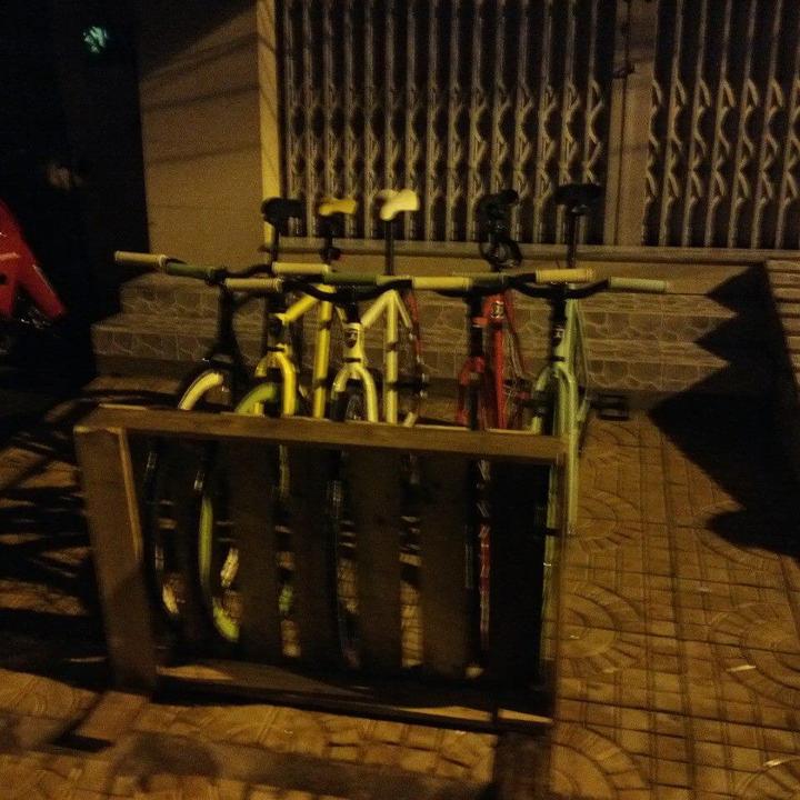 recycled pallet bicycle rack