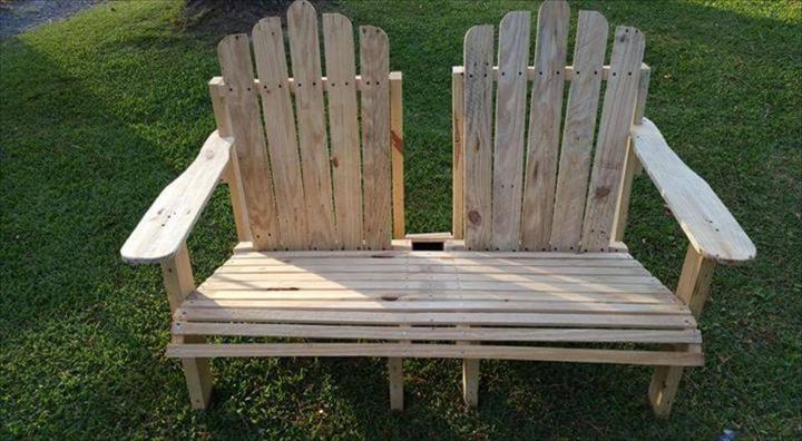 wooden pallet Adirondack bench