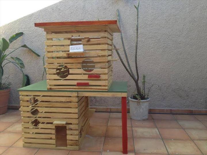 recycled pallet pet house