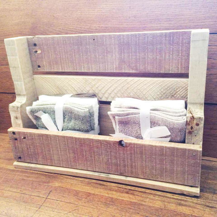 wooden pallet towel rack