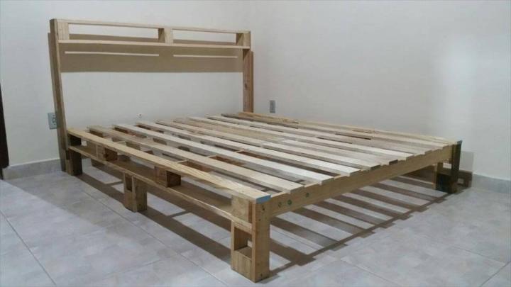 Bed Frame out of Pallets - Easy Pallet Ideas