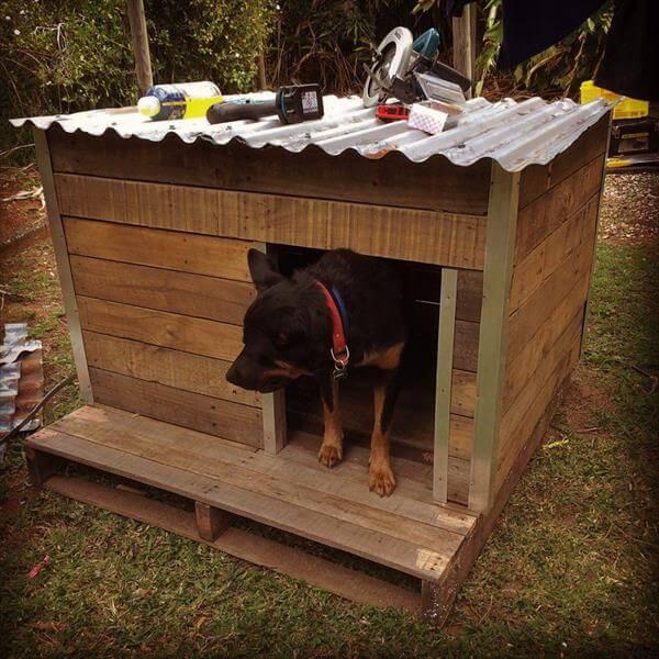 upcycled pallet doghouse with metal roof