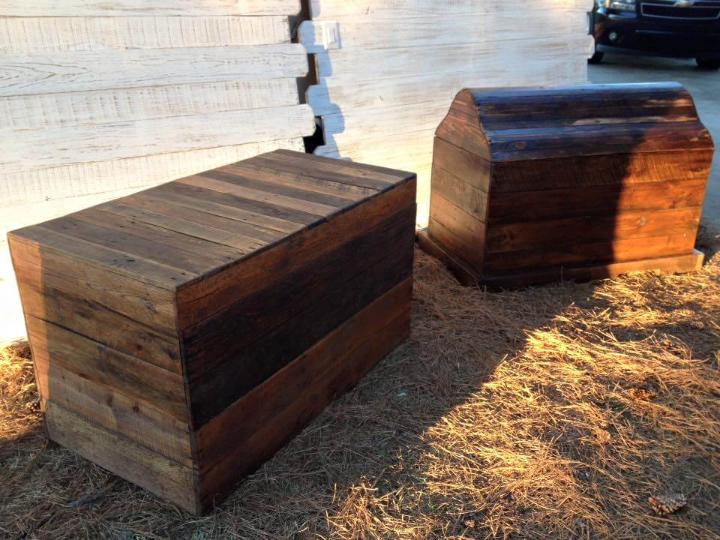 recycled pallet headboard and chests set