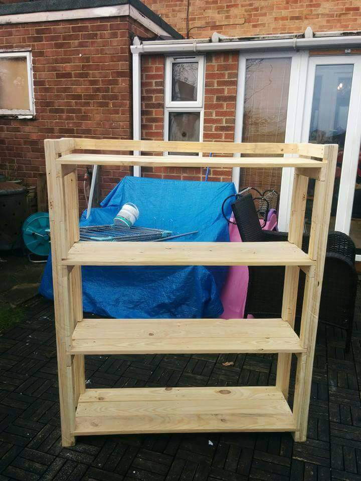 Build A Pallet Bookcase Bookshelves Easy Pallet Ideas