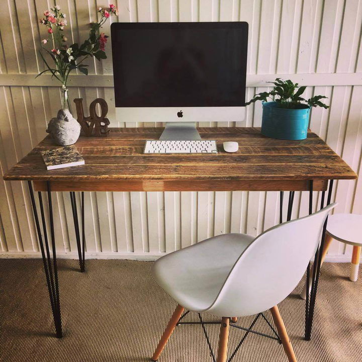 diy pallet computer desk with metal hairpin legs