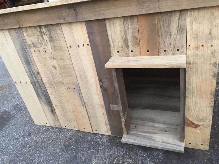Wooden pallet dog house