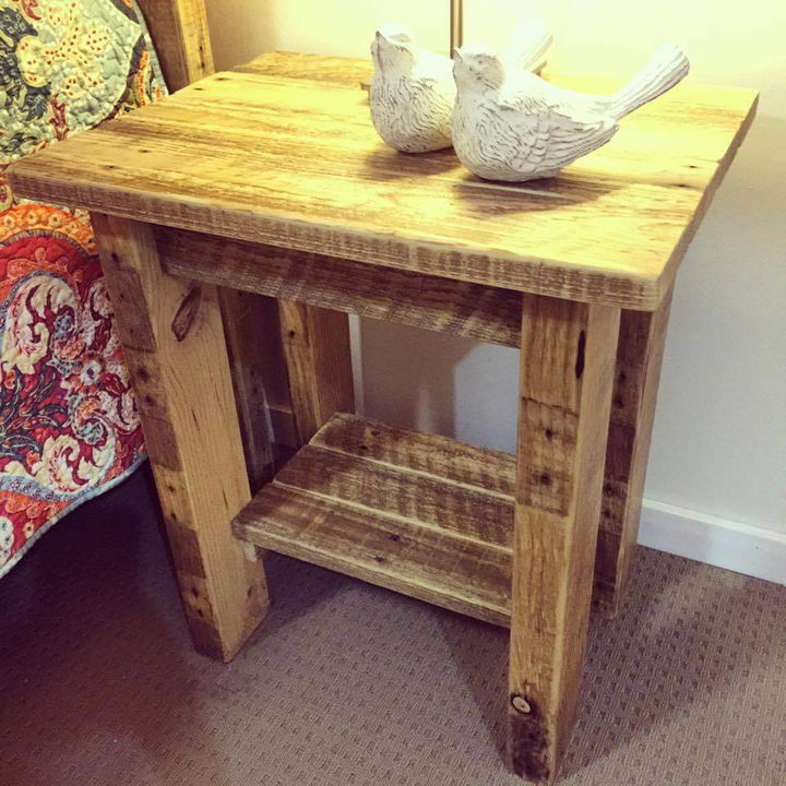 pallet-nightstand-or-side-table