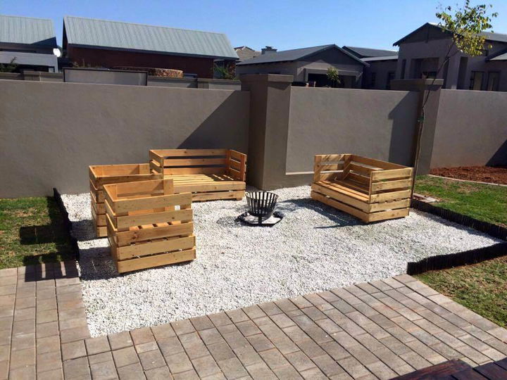 pallet-patio-sitting-furniture-set