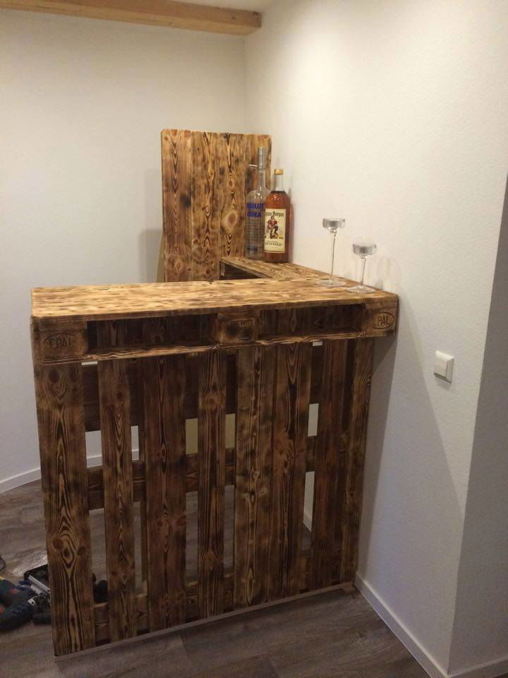 custom-built pallet bar