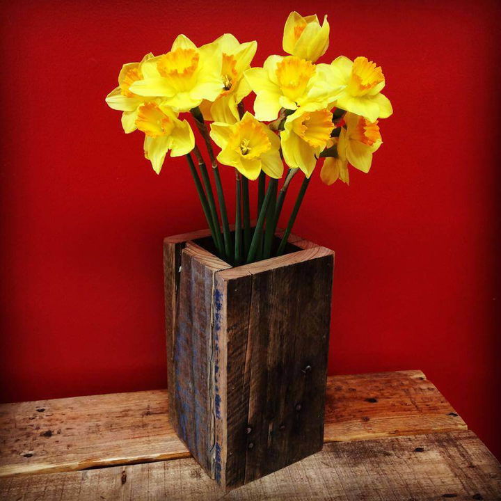 little pallet planter or vase