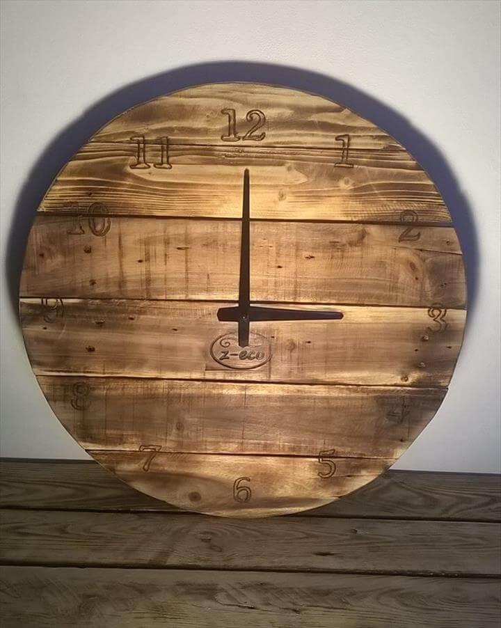 upcycled pallet round wall clock