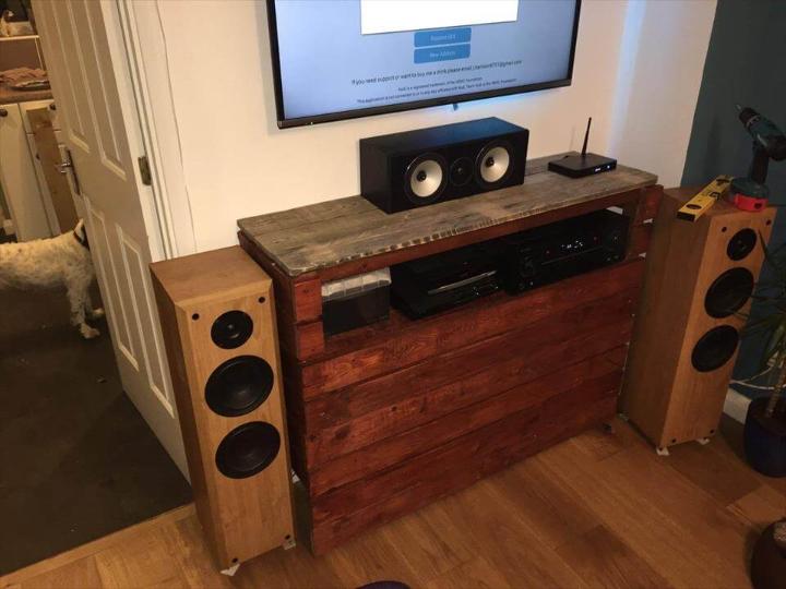 upcycled pallet entertainment center