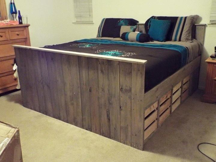 wooden pallet bed
