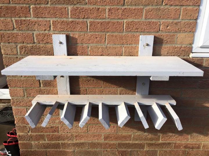 pallet shelf and beverage bottle rack diy