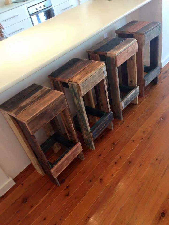 stools made of pallets