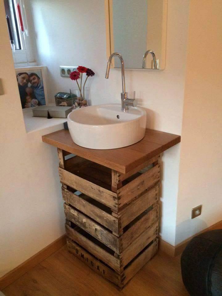 wooden pallet vanity