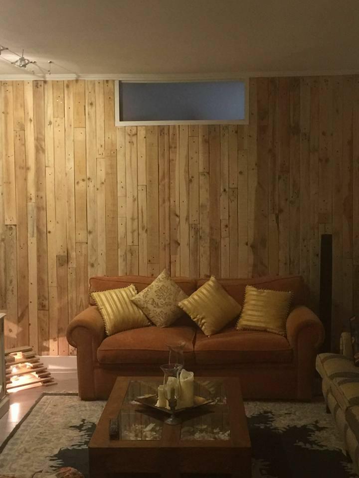 wooden pallet living room accent wall