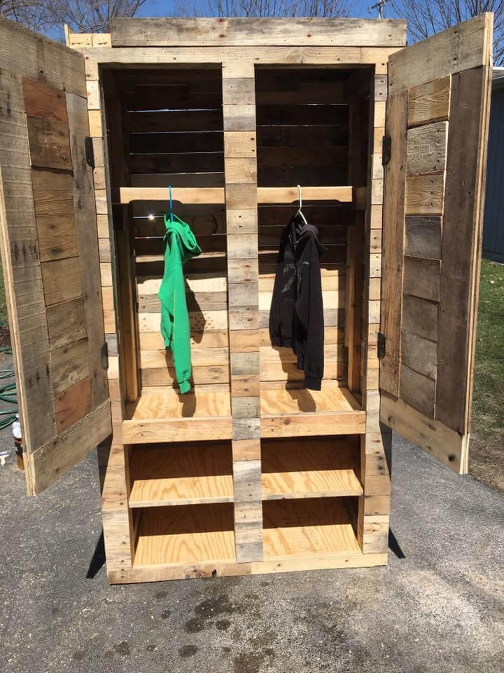 no-cost wooden pallet closet and shoes rack