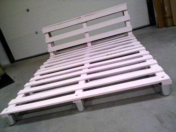 wooden pallet platform bed