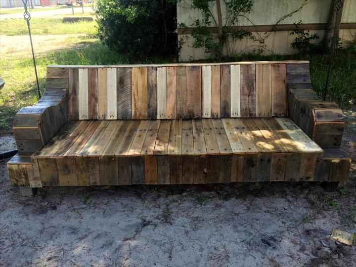 revamped wooden pallet bench