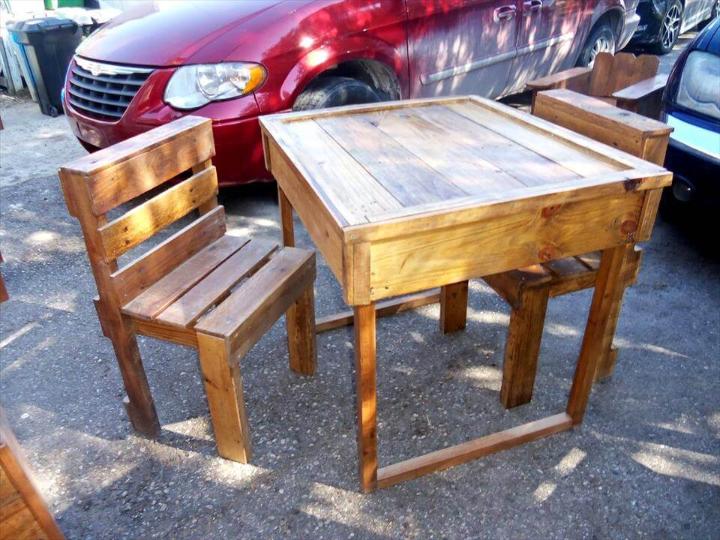 handcrafted wooden pallet 2 person dining set