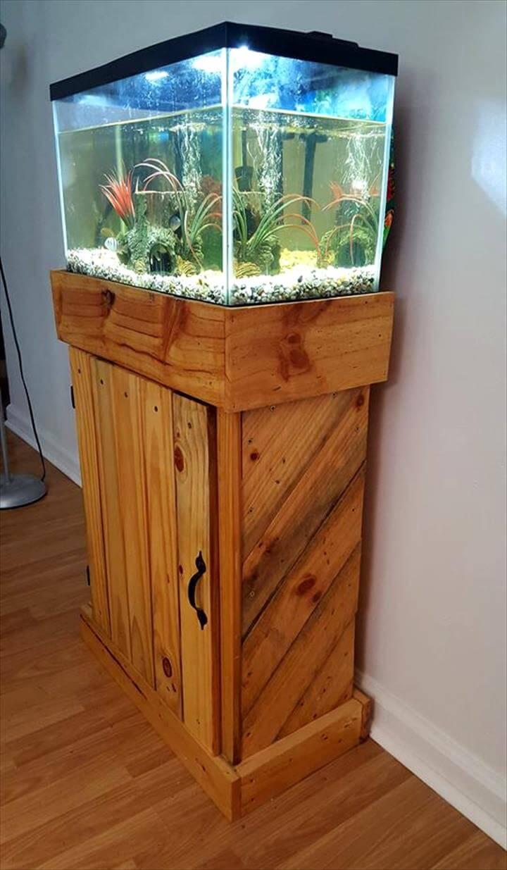 Sturdy pallet made fish tank stand