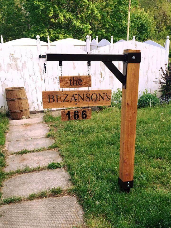 hanging house name plate stand from pallets