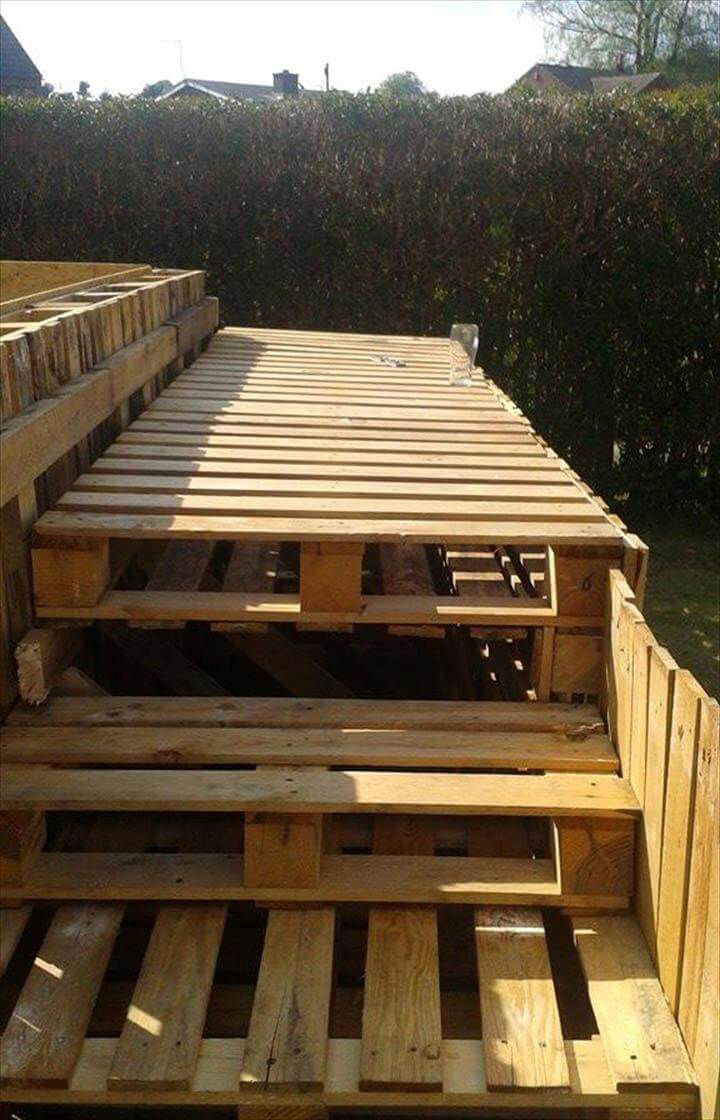 Build a Swimming Pool Out Of 40 Pallets  Easy Pallet  Ideas