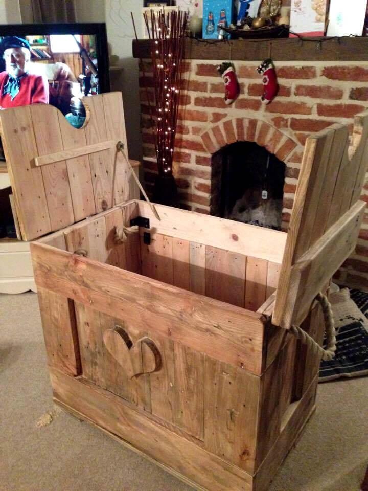 handcrafted wooden pallet love chest