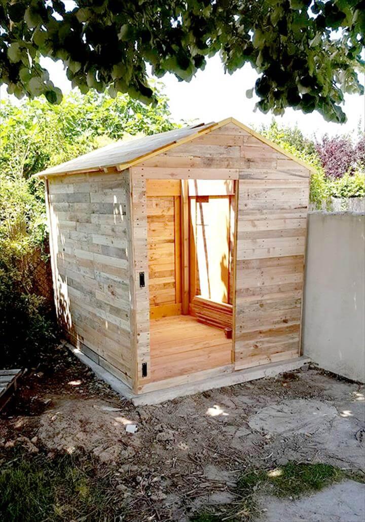 pallet outdoor cabin or shed installation