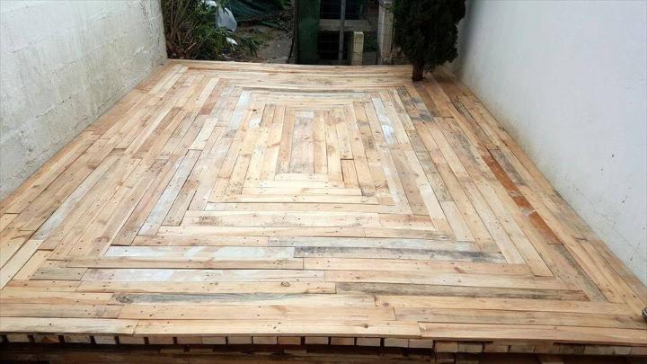 Wooden pallet deck