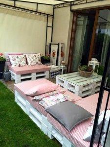 Dazzling Pallet Patio Seating Set - Easy Pallet Ideas