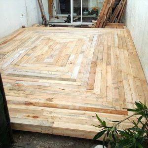 Recycled pallet deck