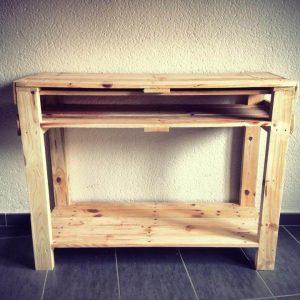 low-cost wooden pallet console